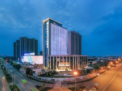 Grand New Century Hotel luan Hotels near Lu'an Mosque