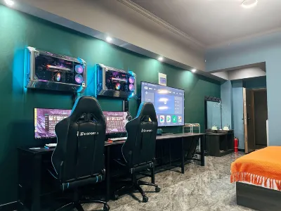 Luoyang iw E-sports Hotel (Baolong Plaza Branch)