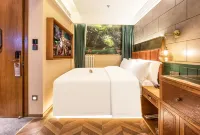 James Joyce Coffetel (Beijing Tiantongyuan Subway Station) Hotels near Sun City Olympus Club