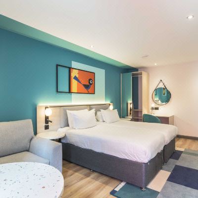 Studio Twin Apartment Holyrood Aparthotel Promo Code