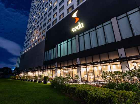 Seda Vertis North Hotel Exterior