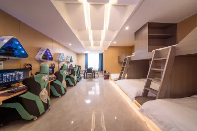 Zhangjiajie Colorful Dolphin Esports Hotel (Jiefang Road Branch)