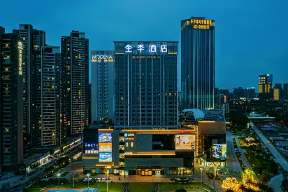 Quanji Hotel (Guangzhou Fenghuang Avenue Huanyu City Store)