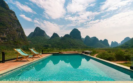 the thousand and one tourism&homestay（yangshuo yulonghe hotel ）