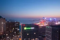 Holiday Inn Express Qingdao West Coast Golden Beach Hotels in Qingdao