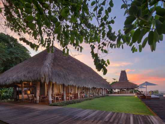 Lelewatu Resort Sumba Hotel Exterior