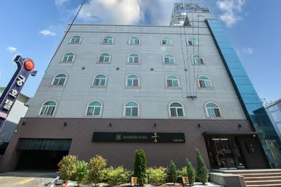 Gung Hotel Hoteles cerca de Universidad Nacional de Chonbuk