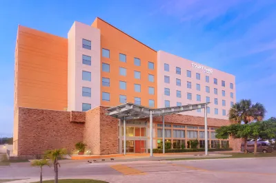 Courtyard Ciudad del Carmen Campeche Hotels near Ciudad Del Carmen International Airport