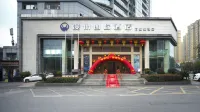 Manzhou International Hotel (Wansheng Yaocheng) Hotels near Shimenkan Railway Station