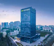 Wyndham Garden Yichang Hotels near Yichang Railway Station