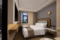 Huizhou Platinum Hotel (Huizhou Station Store) Hotels near Huizhou Huiyang Library