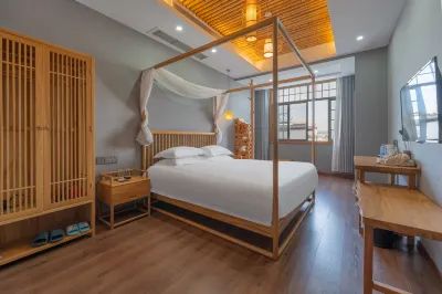 Wuli Xiaozhu B&B (Shangrao Wuyuan Cultural Square Guanjing Bridge Branch) Hotels near Lingyan Cave - Reclining Lion Listening to the Sutra