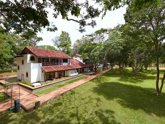 Cinnamon Lodge Habarana Hotel Exterior