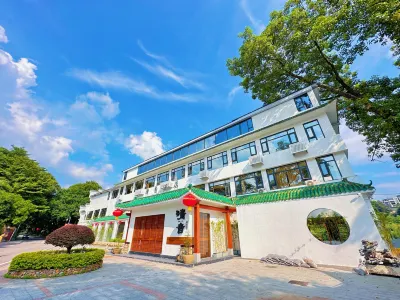 Qingyin Hotel Hotel berhampiran Huaguo Mountain