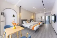 Xiaoxiaoran Boutique Homestay (OMG Heartbeat Paradise Store) Hotels near Tongludong Railway Station