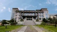 Lunan Township Chuang Base Resort Hotel