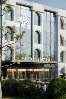 PARK CENTRAL HOTEL