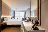 UrCove by HYATT Shenzhen Luohu Hotels near Huiyang Railway Station