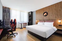 YUNIK Esports Hotel (Taizhou College Store)