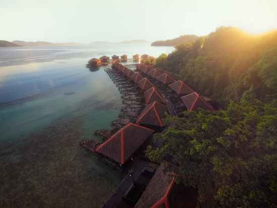 Gayana Marine Resort Hotel Exterior