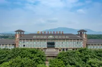 Guilin Lijiang Holiday Hotel Hotels near Guilin Railway Station