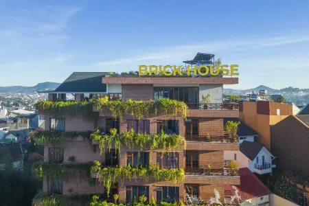 Brick House Dalat Hotel