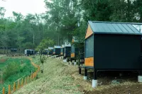 Coba Rondo Batu, Malang Hotel dekat Florawisata Santerra De Laponte