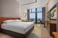 Home2 Suites by Hilton Guangzhou Huangpu Science City Hotel berhampiran Guangdong Huali Technician College