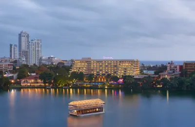 Cinnamon Lakeside Hotels near The College of Surgeons of Sri Lanka