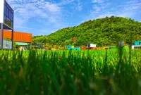 Treasure Bowl Hill Sea & Sun Camping Resort Hotels near Fawangchan Temple