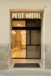 Petit Hostel Palacio Real Hotel dekat Square of Spain