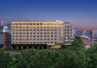 Byland World Hotel (Yiwu International Trade City) Hotels near Yiwu City God Temple