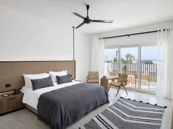 Serry Beach Resort Rooms