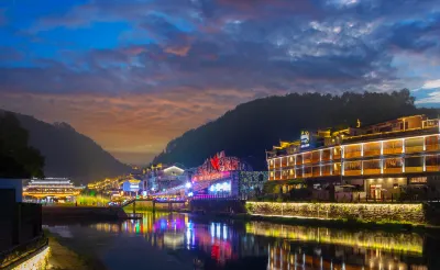 Dengnilai Sansheng Sanshi Art Hostel Hotels in Fenghuang