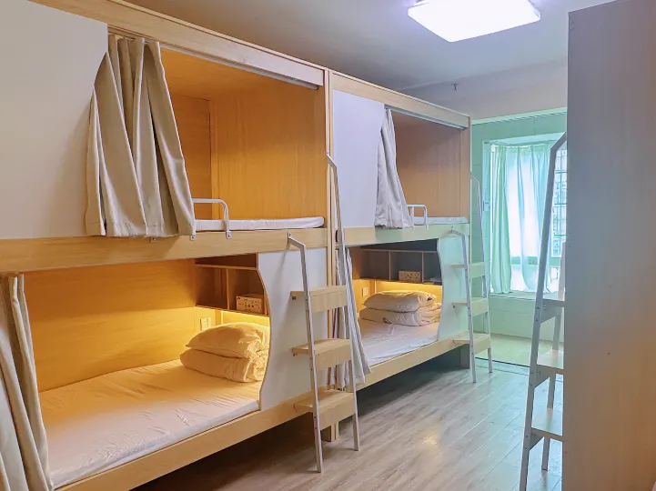 Youjian Xiaowu Youth Hostel (Liuzhou Wuxing Commercial Street Qingyun Minsheng Market Branch)