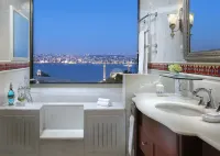 The Ritz-Carlton, Istanbul Hotels near Pendik