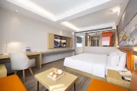 Yuerong Hotel (Liaoyang Liaohua Tesco) Hotel berhampiran Guangyousi Marina