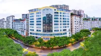 Yunshang Jingjiang Hotel (Chongqing Yunyang Riverside Avenue Hotel) Отели в г. уезд Юньян