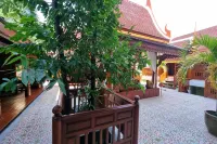 Ruenthai Ayutthaya Resort and Restaurant โรงแรมใกล้ABC Ayutthaya Beauty Center