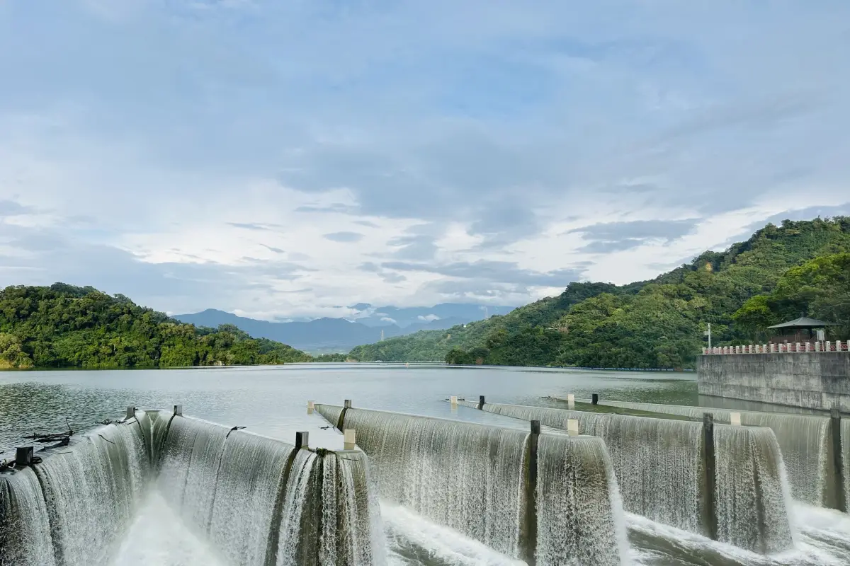 臺灣苗栗鯉魚潭水庫