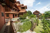 Red House the Garden Stay in Bukit Tinggi by PLAY Hotels in Bukit Tinggi