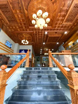 Hoang Quan Hotel - Go Vap Hotels near Chùa Từ Giác