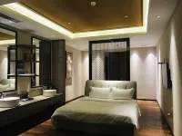 Sunshine Bali Spa Hotel Hotels near Nantou Railway Station