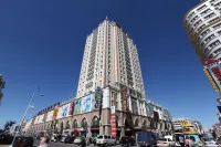 Manzhouli Grand Hotel Отели рядом с достопримечательностью «Китайско-российская торговая пешеходная улица»