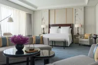 Four Seasons Hotel Macao Hotels near MGM MACAU