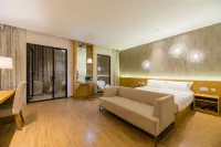 Orange Hotel (Wuxi Oufeng Street Wuqiao Metro Station)