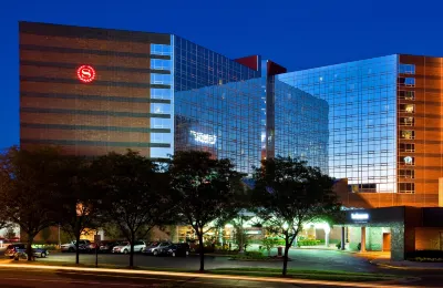 Sheraton Indianapolis Hotel at Keystone Crossing Hotels near Lane Bryant