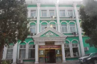 Dongsi Hotel Hotel dekat Shichahai Bar Street