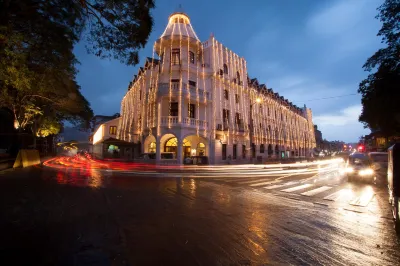 Queen's Hotel Hotels in Kandy