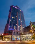 Mercure Chengdu Chunxi Taikoo Li Hotels near Wenjiang Railway Station